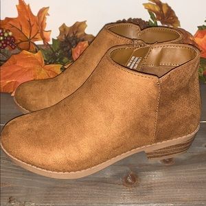 Ankle boots